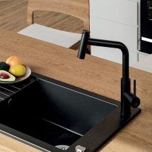 Laveo TORO Kihúzható zuhanyváltós csaptelep, fekete