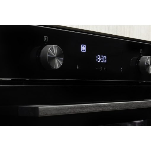 Kluge beépíthető multifonkciós fekete sütő, 75L