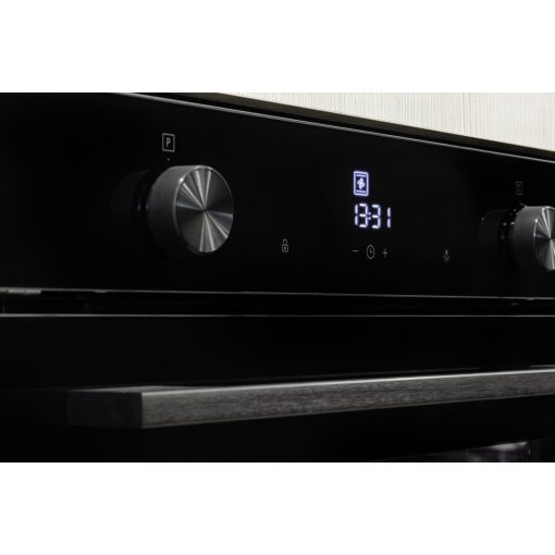 Kluge beépíthető multifonkciós fekete sütő, 75L